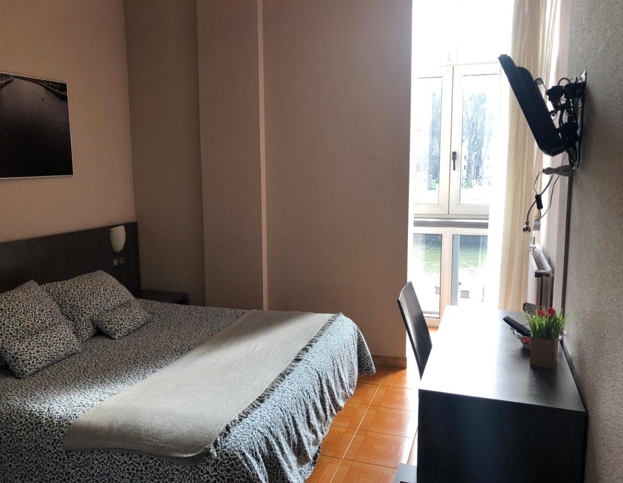 Deluxe Double or Twin Room River View